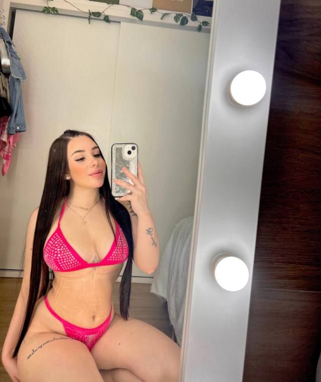 Check me out baby , I’m sexy and extremely naughty 🍑🍑🍑😜😜 - Image 2